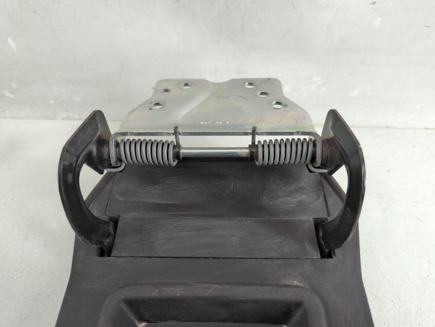 2017 Chevrolet Equinox Center Console Armrest Cover Lid Fits OEM Used Auto Parts - Oemusedautoparts1.com