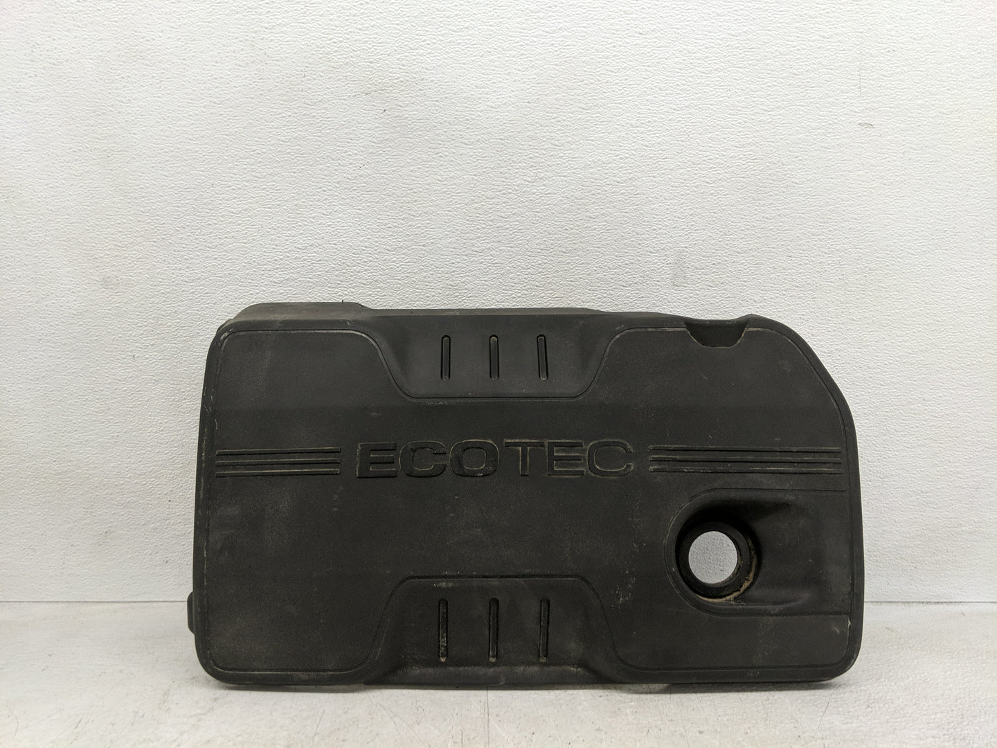 2017 Chevrolet Equinox Engine Cover - Oemusedautoparts1.com