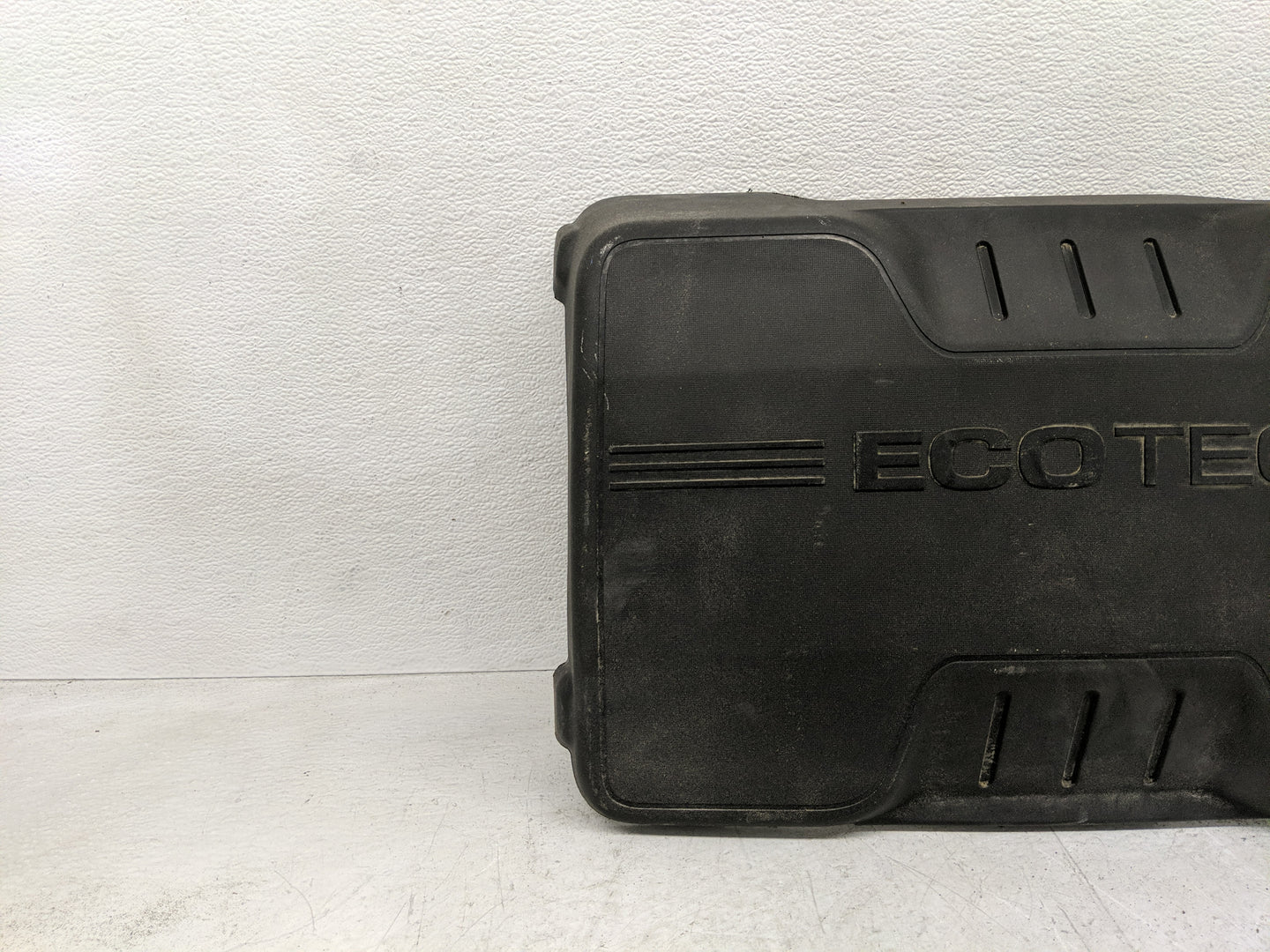 2017 Chevrolet Equinox Engine Cover - Oemusedautoparts1.com