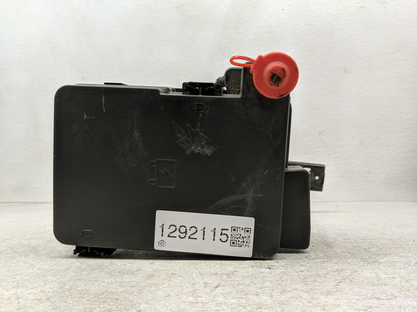 2016-2017 Chevrolet Equinox Fusebox Fuse Box Panel Relay Module P/N:84080470 01 Fits Fits 2016 2017 OEM Used Auto Parts - Oe