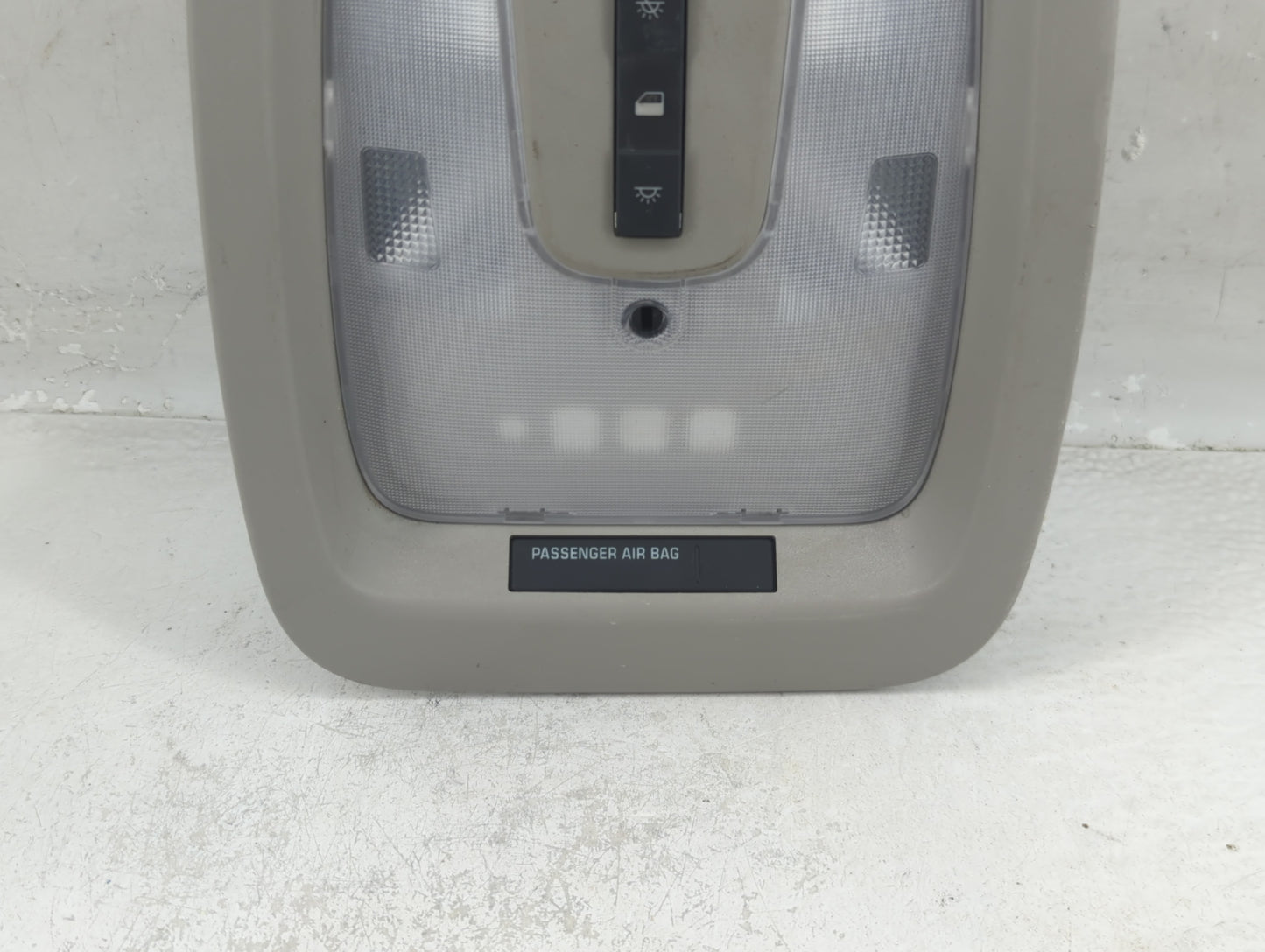 2017 Chevrolet Equinox Overhead Roof Console - Oemusedautoparts1.com