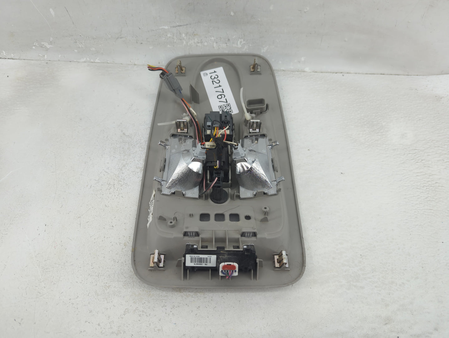 2017 Chevrolet Equinox Overhead Roof Console - Oemusedautoparts1.com