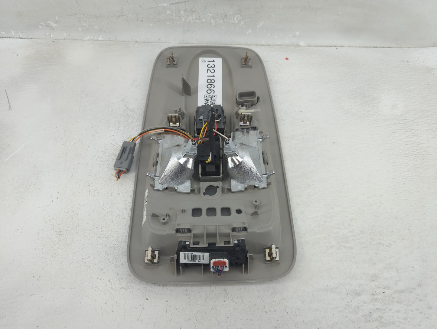 2017 Chevrolet Equinox Overhead Roof Console - Oemusedautoparts1.com
