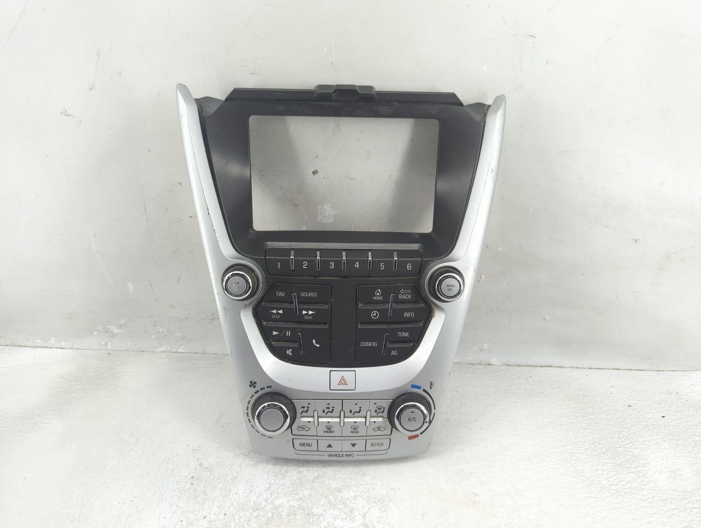 2016-2017 Chevrolet Equinox Radio Control Panel - Oemusedautoparts1.com