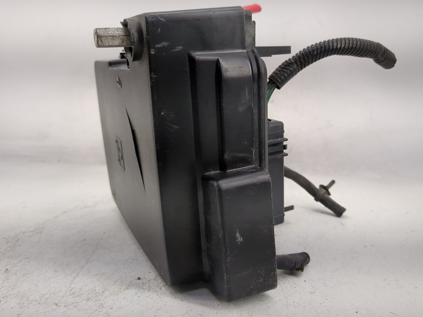 2016-2017 Chevrolet Equinox Fusebox Fuse Box Panel Relay Module P/N:84080470 01 Fits Fits 2016 2017 OEM Used Auto Parts - Oe