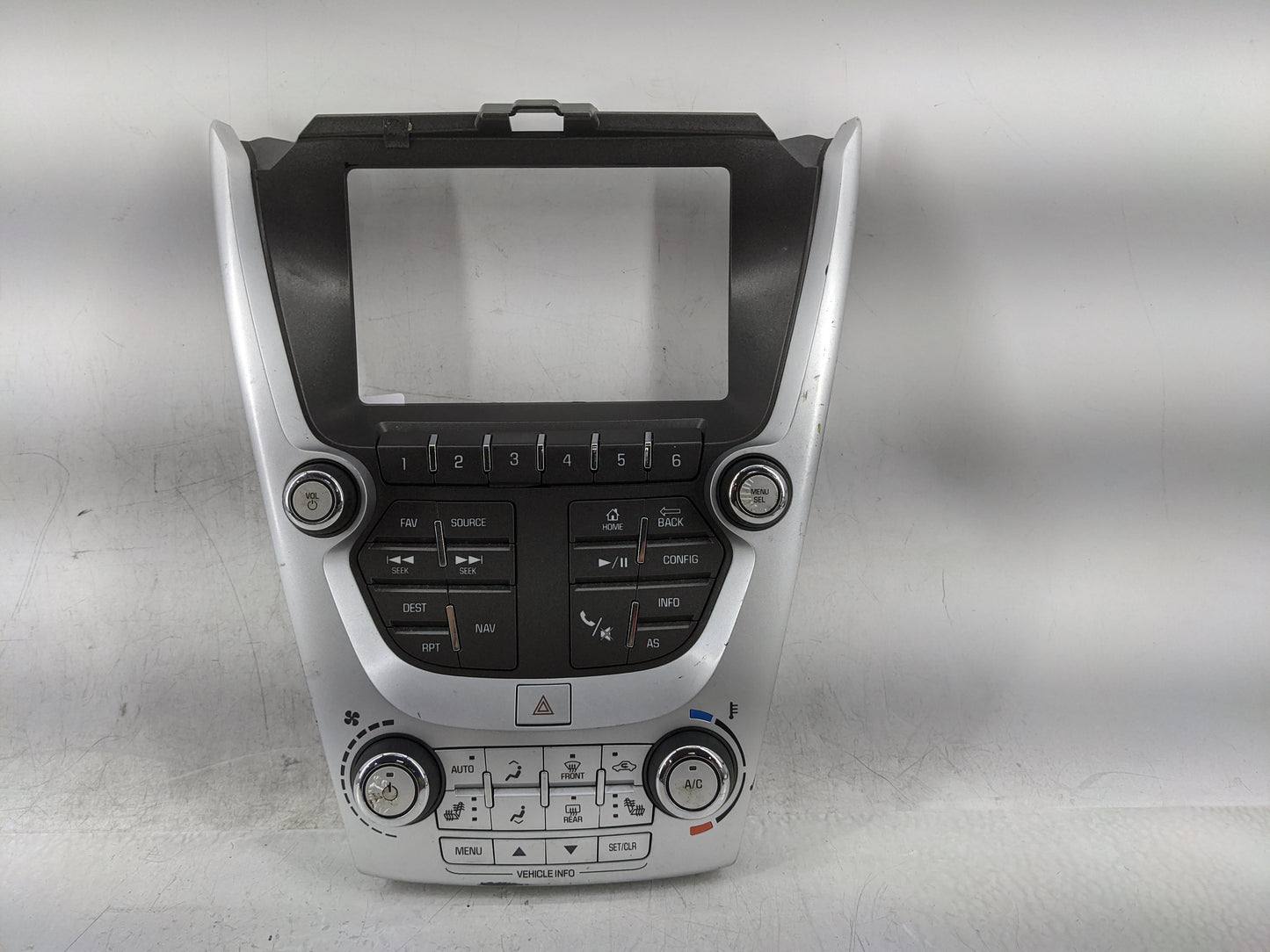 2016-2017 Chevrolet Equinox Radio Control Panel - Oemusedautoparts1.com