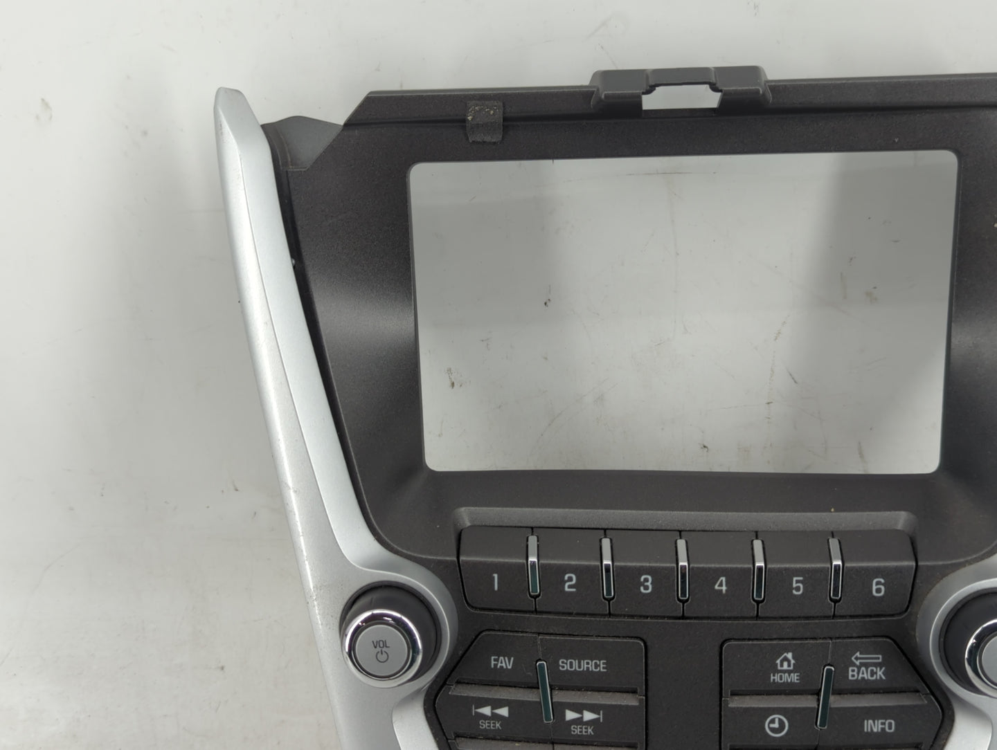 2016-2017 Chevrolet Equinox Radio Control Panel - Oemusedautoparts1.com