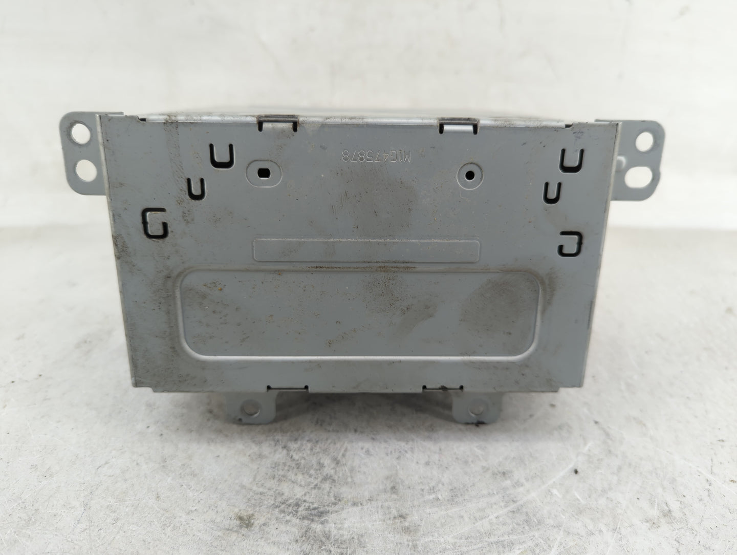2016-2017 Chevrolet Equinox Radio AM FM Cd Player Receiver Replacement P/N:84064076 Fits Fits 2016 2017 OEM Used Auto Parts 