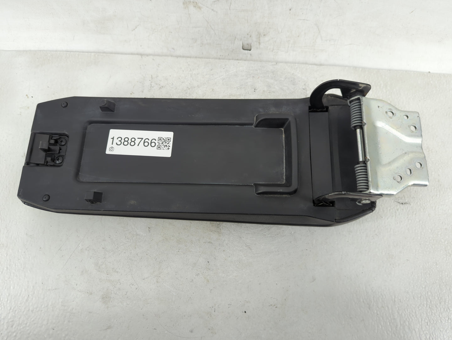 2017 Chevrolet Equinox Center Console Armrest Cover Lid Fits OEM Used Auto Parts - Oemusedautoparts1.com