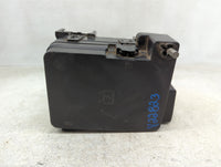 2016-2017 Chevrolet Equinox Fusebox Fuse Box Panel Relay Module P/N:22922727 84080470 01 Fits Fits 2016 2017 OEM Used Auto P
