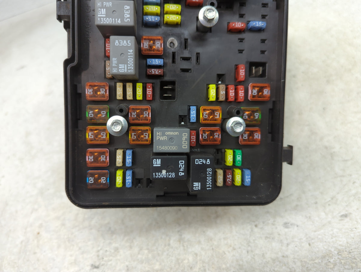 2016-2017 Chevrolet Equinox Fusebox Fuse Box Panel Relay Module P/N:22922727 84080470 01 Fits Fits 2016 2017 OEM Used Auto P