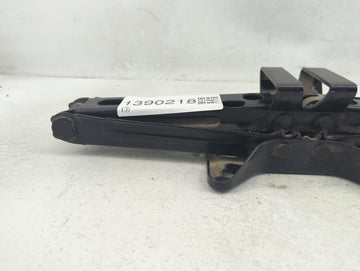 2017 Chevrolet Equinox Spare Scissor Car Jack