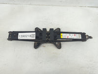 2017 Chevrolet Equinox Spare Scissor Car Jack 1390218 - Oemusedautoparts1.com