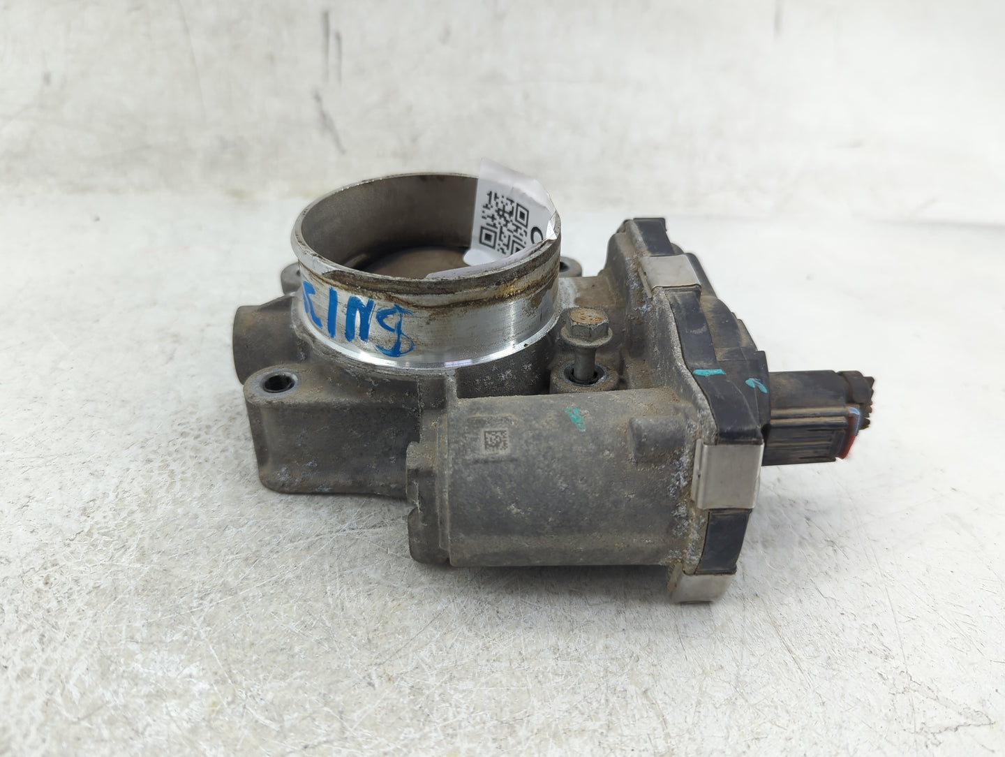 2016-2017 Chevrolet Equinox Throttle Body P/N:12669146AA Fits Fits 2016 2017 OEM Used Auto Parts - Oemusedautoparts1.com