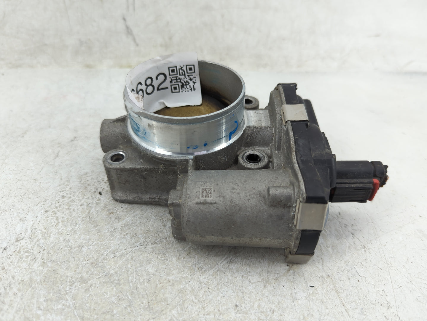 2016-2017 Chevrolet Equinox Throttle Body P/N:12669146AA Fits Fits 2016 2017 OEM Used Auto Parts - Oemusedautoparts1.com