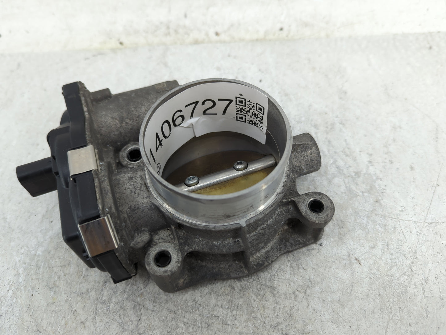 2016-2017 Chevrolet Equinox Throttle Body P/N:12670834AA Fits Fits 2016 2017 OEM Used Auto Parts - Oemusedautoparts1.com