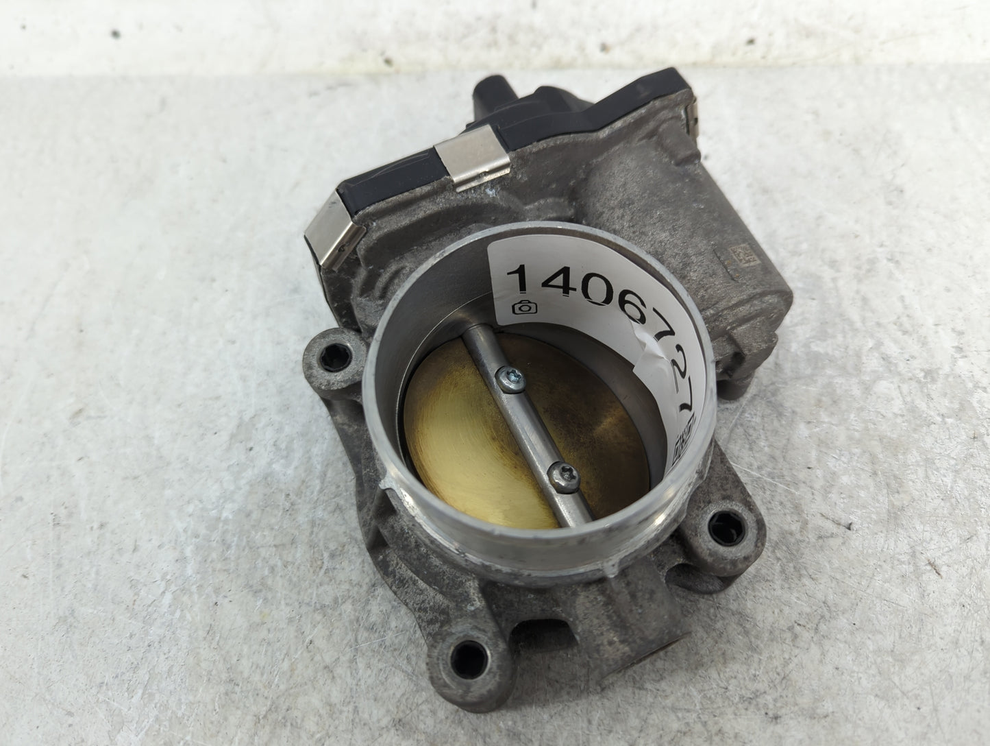 2016-2017 Chevrolet Equinox Throttle Body P/N:12670834AA Fits Fits 2016 2017 OEM Used Auto Parts - Oemusedautoparts1.com