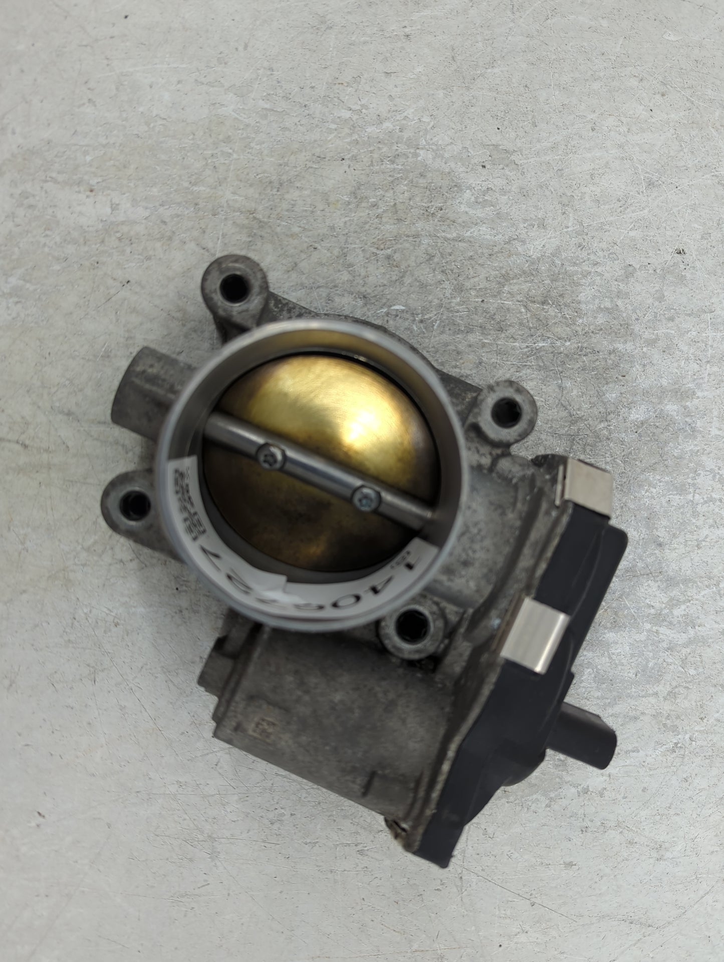 2016-2017 Chevrolet Equinox Throttle Body P/N:12670834AA Fits Fits 2016 2017 OEM Used Auto Parts - Oemusedautoparts1.com