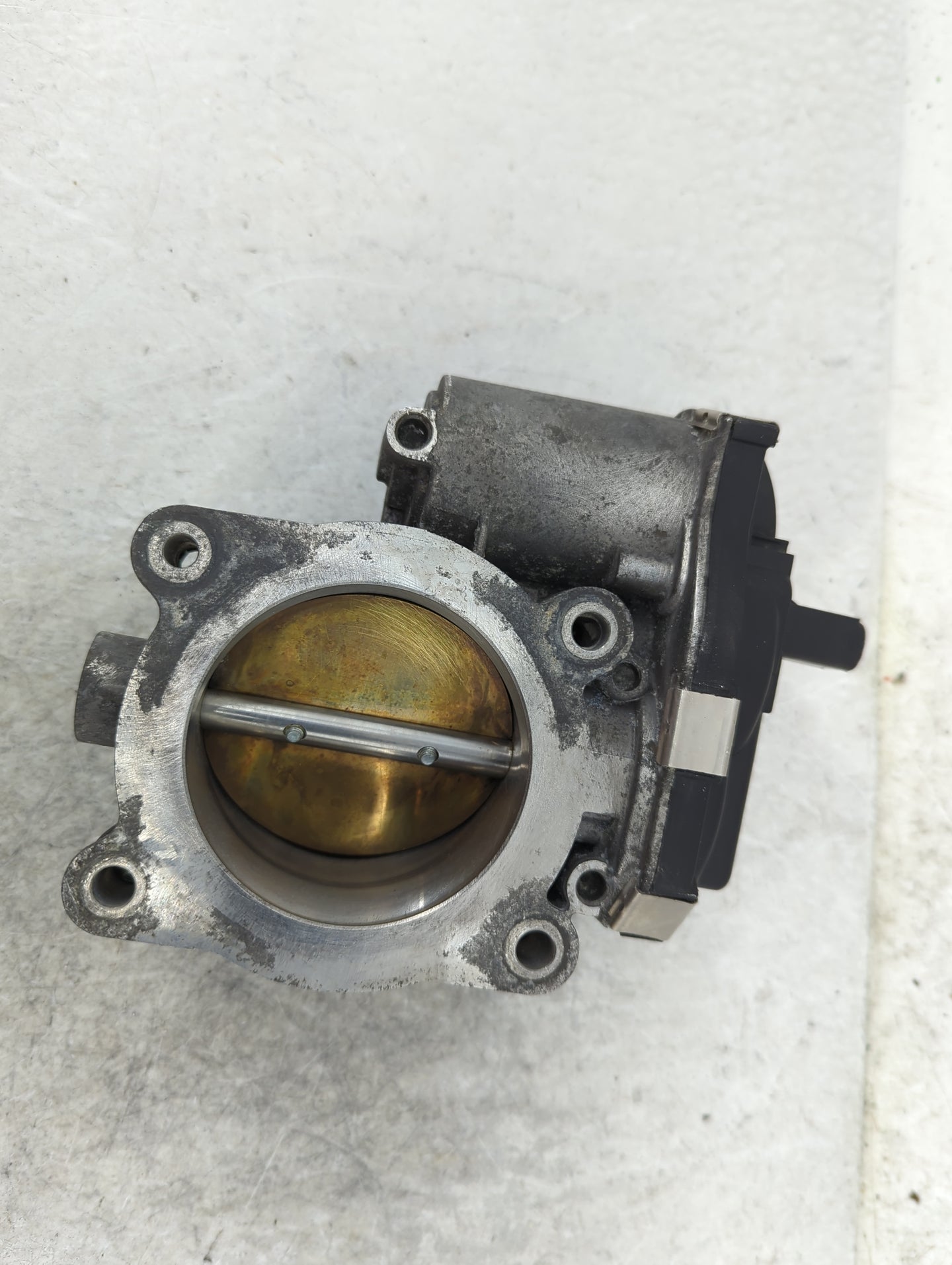 2016-2017 Chevrolet Equinox Throttle Body P/N:12670834AA Fits Fits 2016 2017 OEM Used Auto Parts - Oemusedautoparts1.com