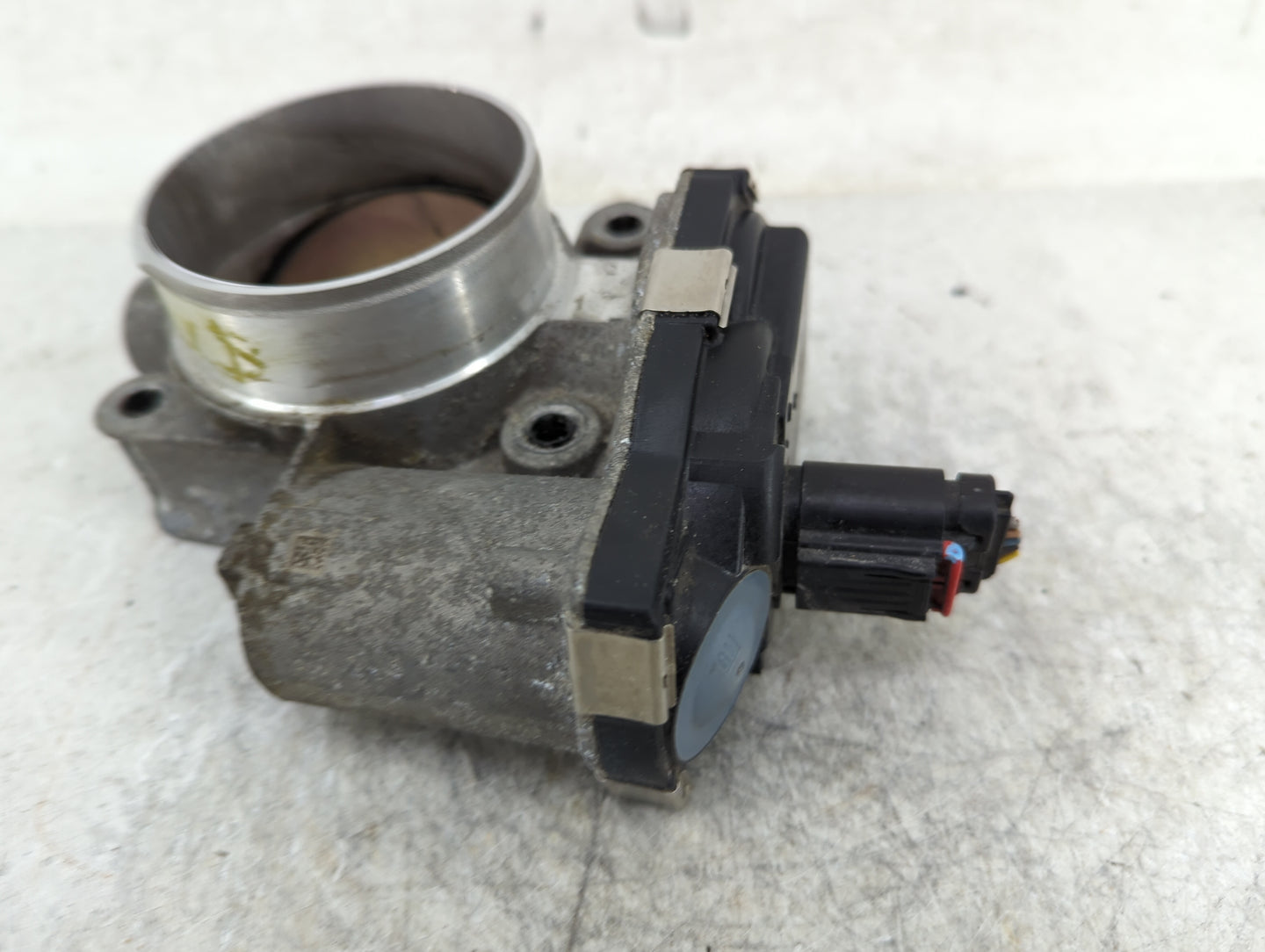 2016-2017 Chevrolet Equinox Throttle Body P/N:12669146AA Fits Fits 2016 2017 OEM Used Auto Parts - Oemusedautoparts1.com