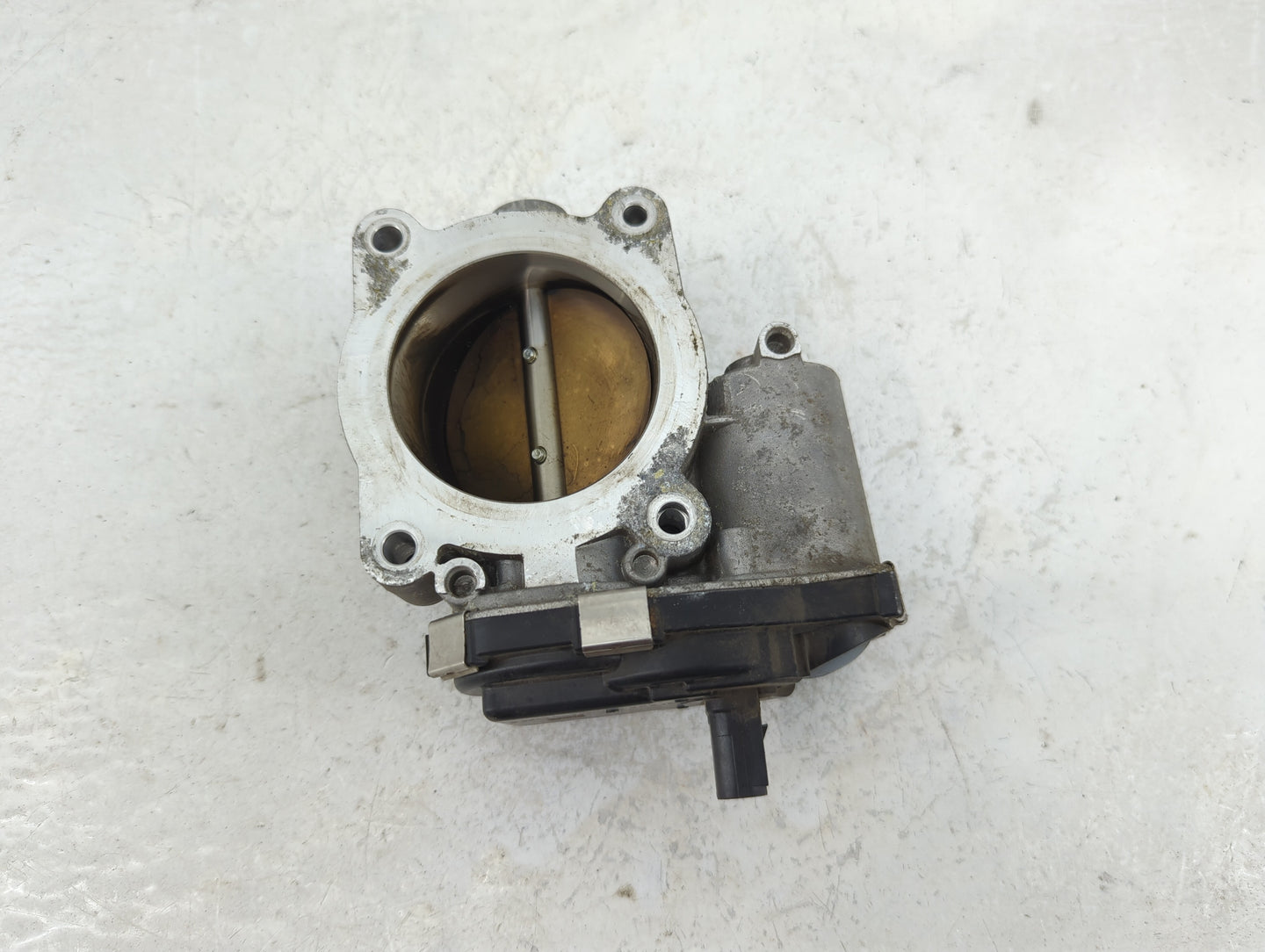 2016-2017 Chevrolet Equinox Throttle Body P/N:12670834AA Fits Fits 2016 2017 OEM Used Auto Parts - Oemusedautoparts1.com