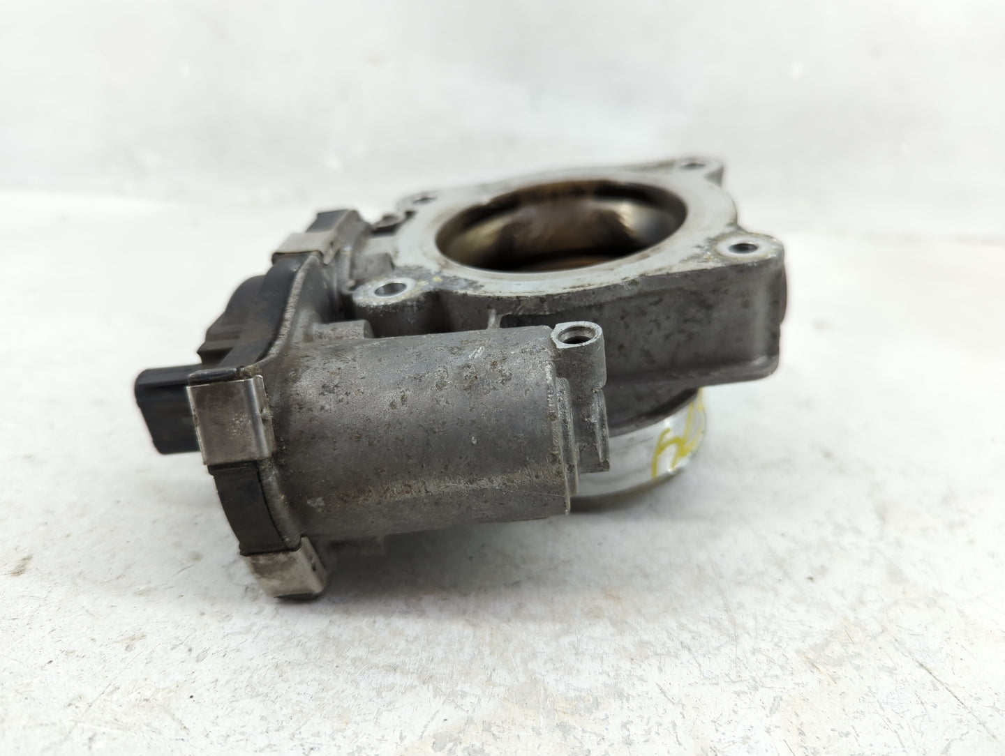 2016-2017 Chevrolet Equinox Throttle Body P/N:12670834AA Fits Fits 2016 2017 OEM Used Auto Parts - Oemusedautoparts1.com