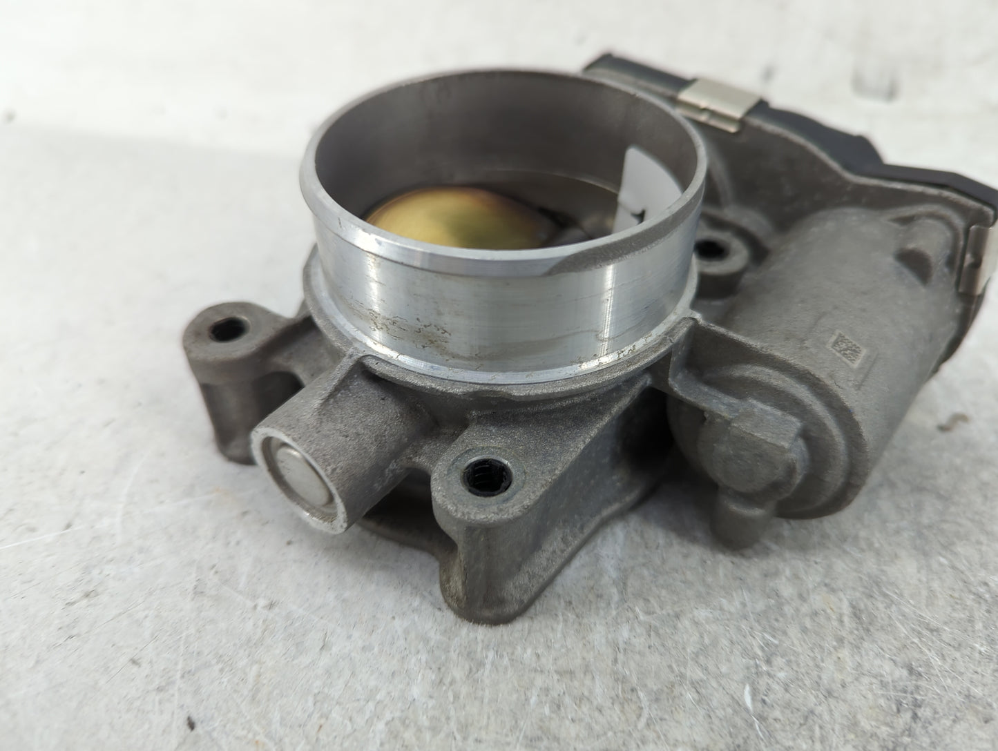 2016-2017 Chevrolet Equinox Throttle Body P/N:12670834AA Fits Fits 2016 2017 OEM Used Auto Parts - Oemusedautoparts1.com