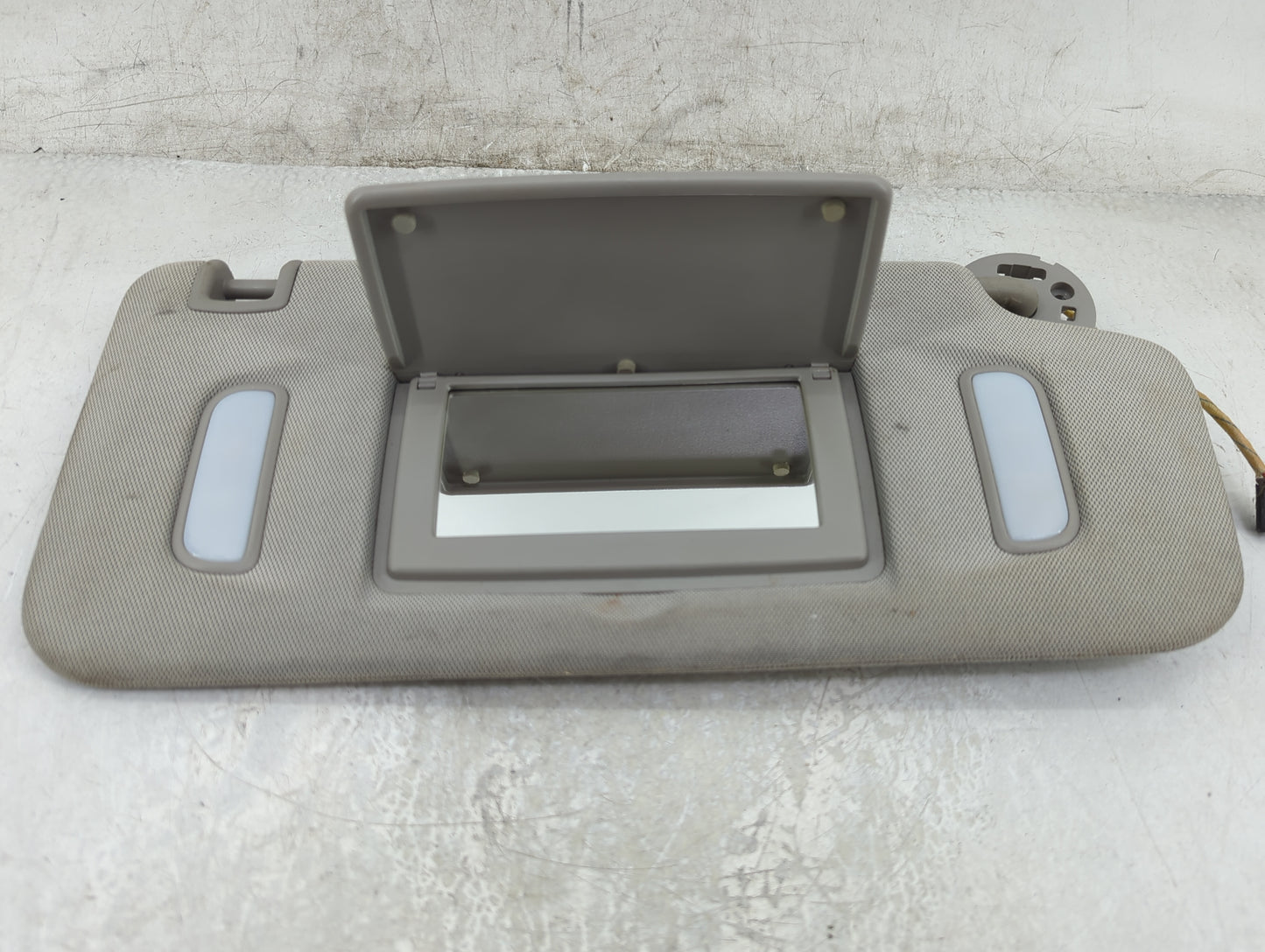 2010-2017 Chevrolet Equinox Sun Visor Shade Replacement Passenger Right Mirror Fits Fits 2010 2011 2012 2013 2014 2015 2016 