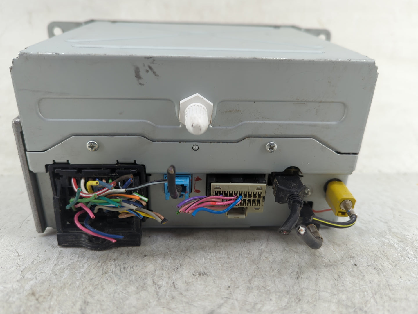 2016-2017 Chevrolet Equinox Radio AM FM Cd Player Receiver Replacement P/N:84064074 Fits Fits 2016 2017 OEM Used Auto Parts 