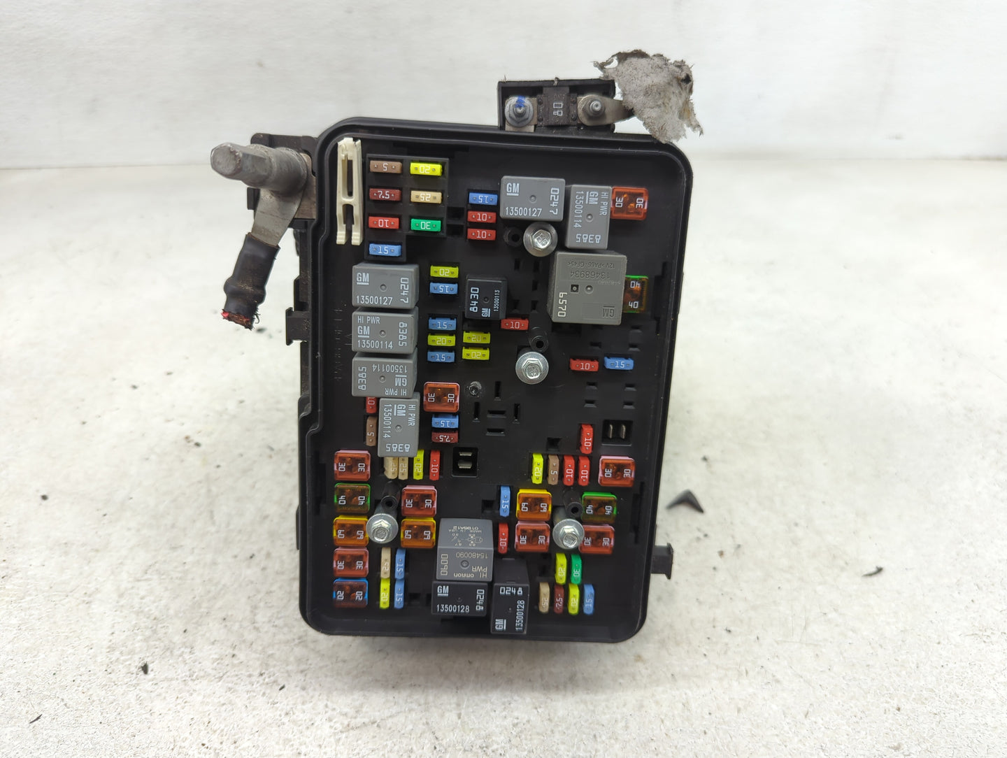 2016-2017 Chevrolet Equinox Fusebox Fuse Box Panel Relay Module P/N:13500127 13500114, 13500113, 13468934 Fits Fits 2016 201