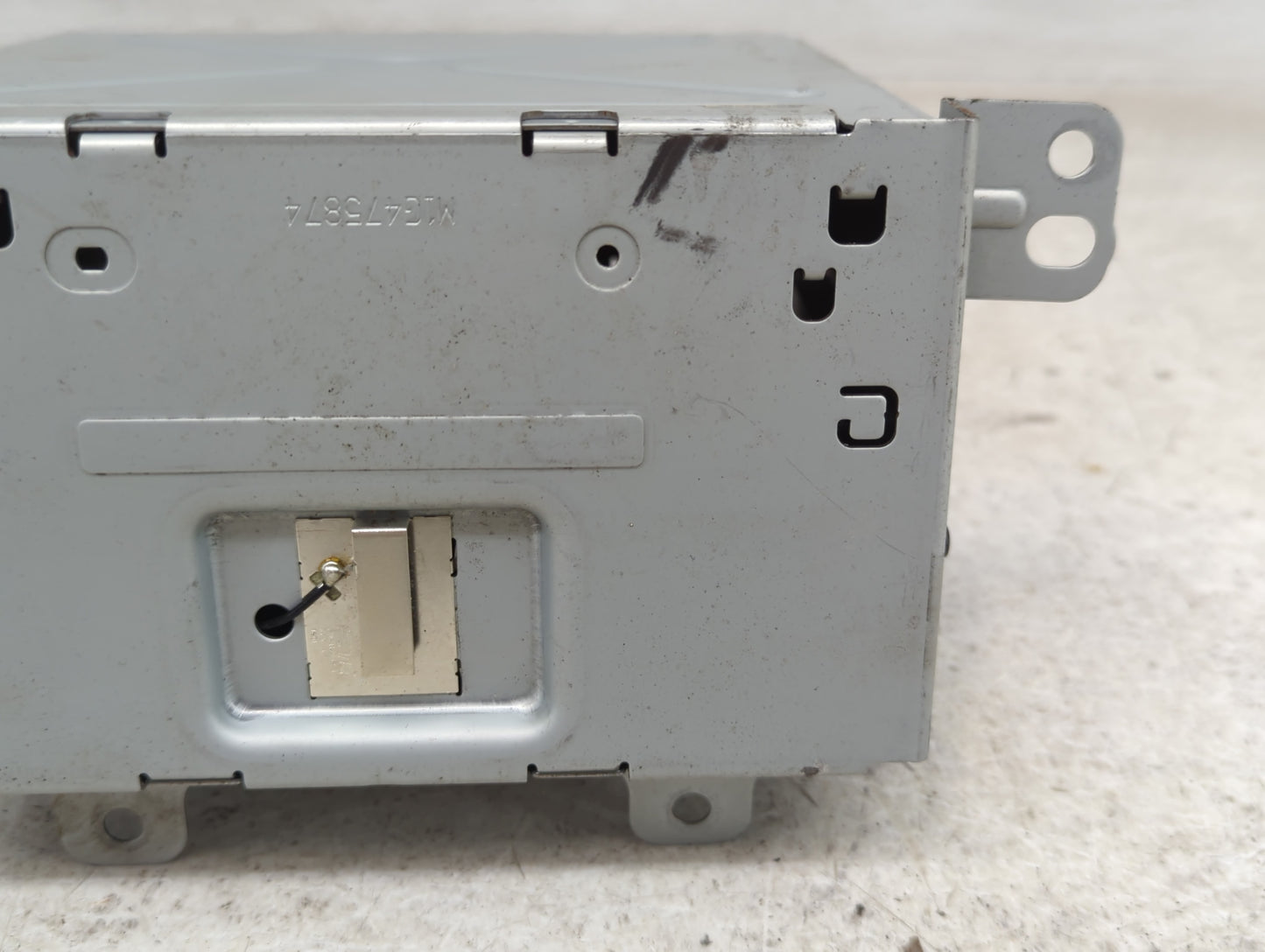 2016-2017 Chevrolet Equinox Radio AM FM Cd Player Receiver Replacement P/N:84064074 Fits Fits 2016 2017 OEM Used Auto Parts 
