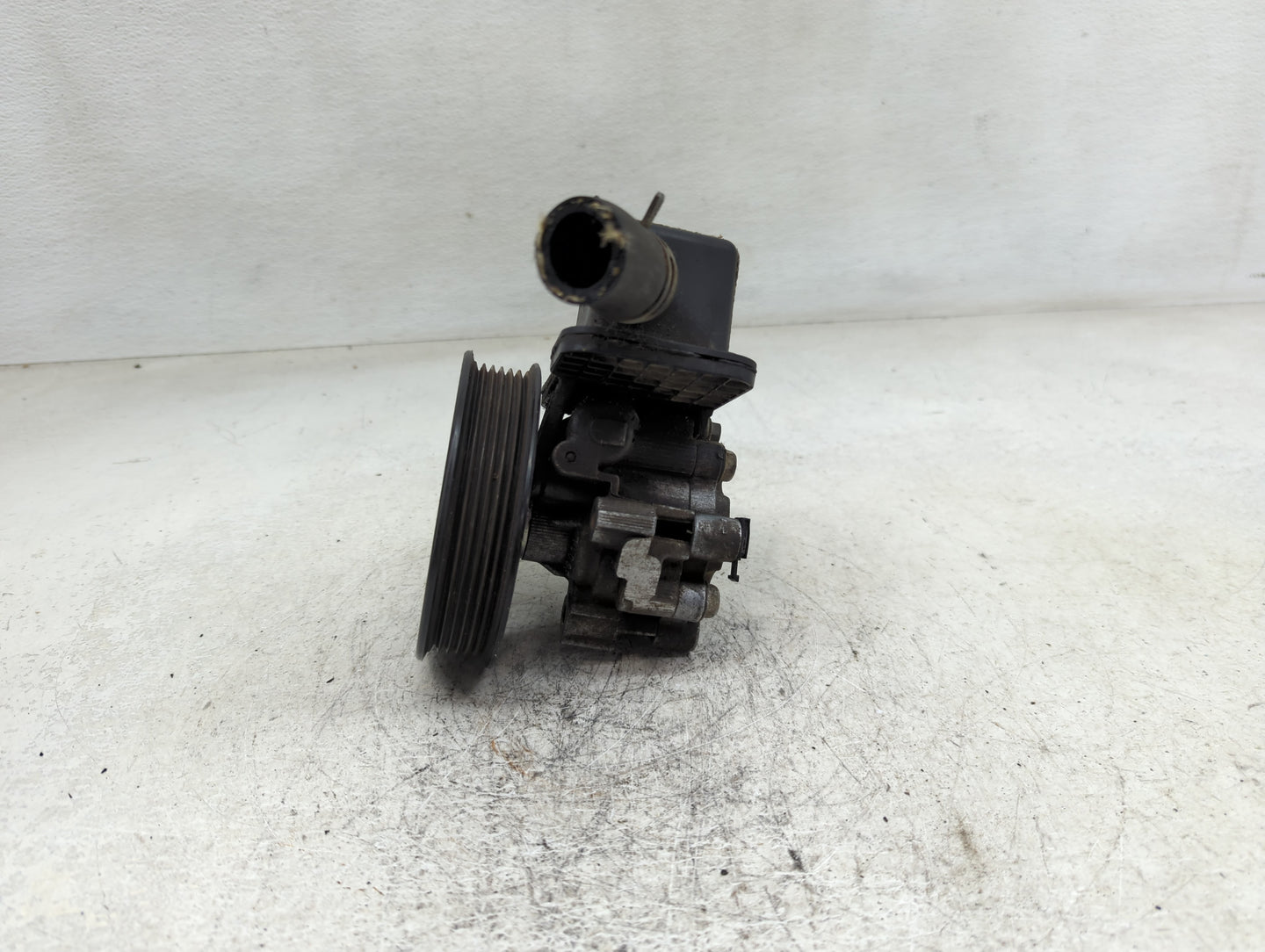 2016-2017 Chevrolet Equinox Air Conditioning A/c Ac Compressor Oem - Oemusedautoparts1.com