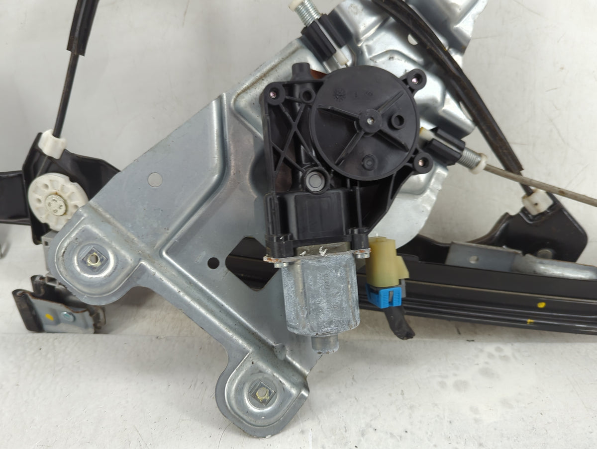 2012-2017 Chevrolet Equinox Used Driver Left Front Window Regulator 1415384 - Oemusedautoparts1.com