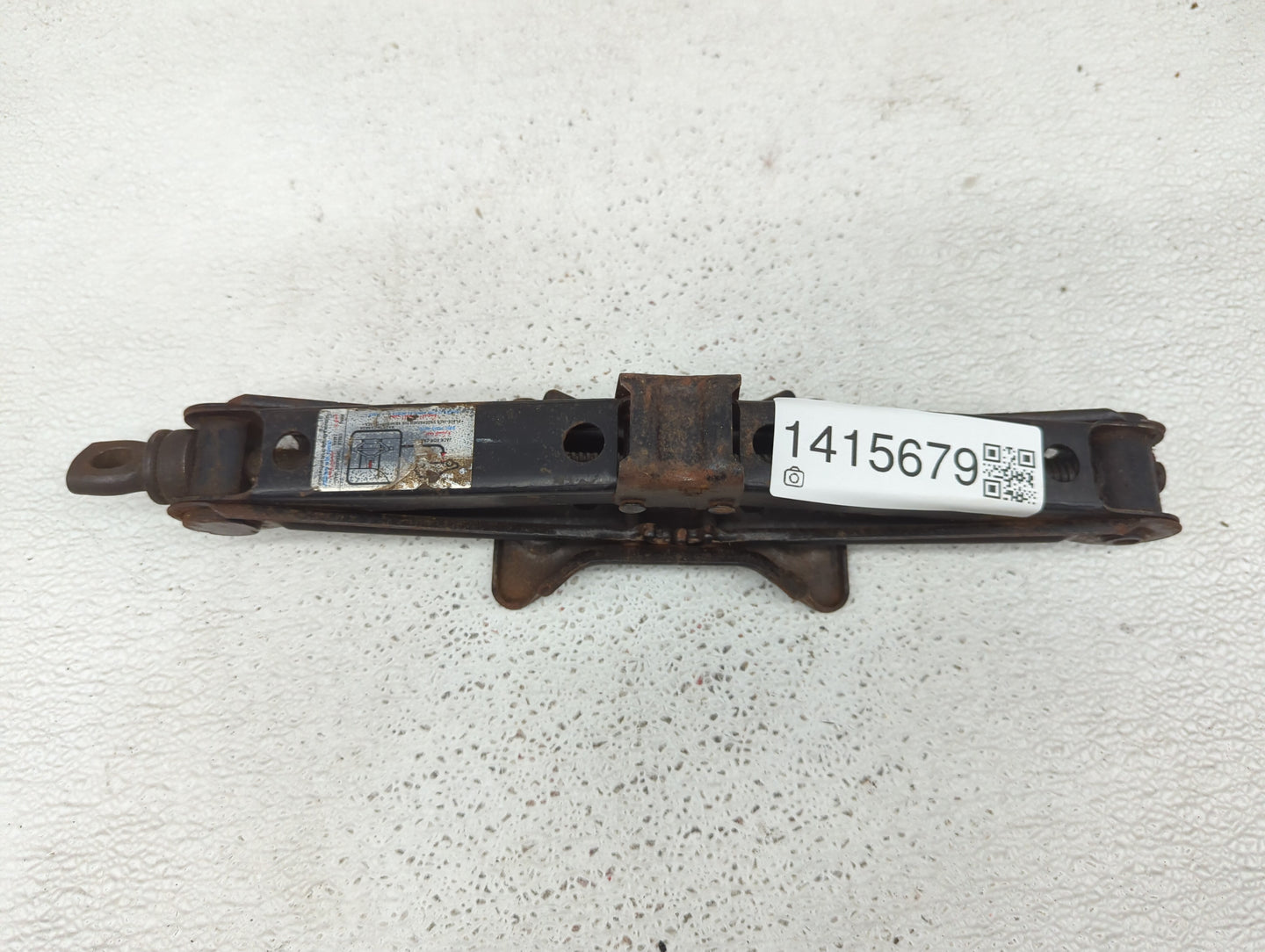 2017 Chevrolet Equinox Spare Scissor Car Jack - Oemusedautoparts1.com