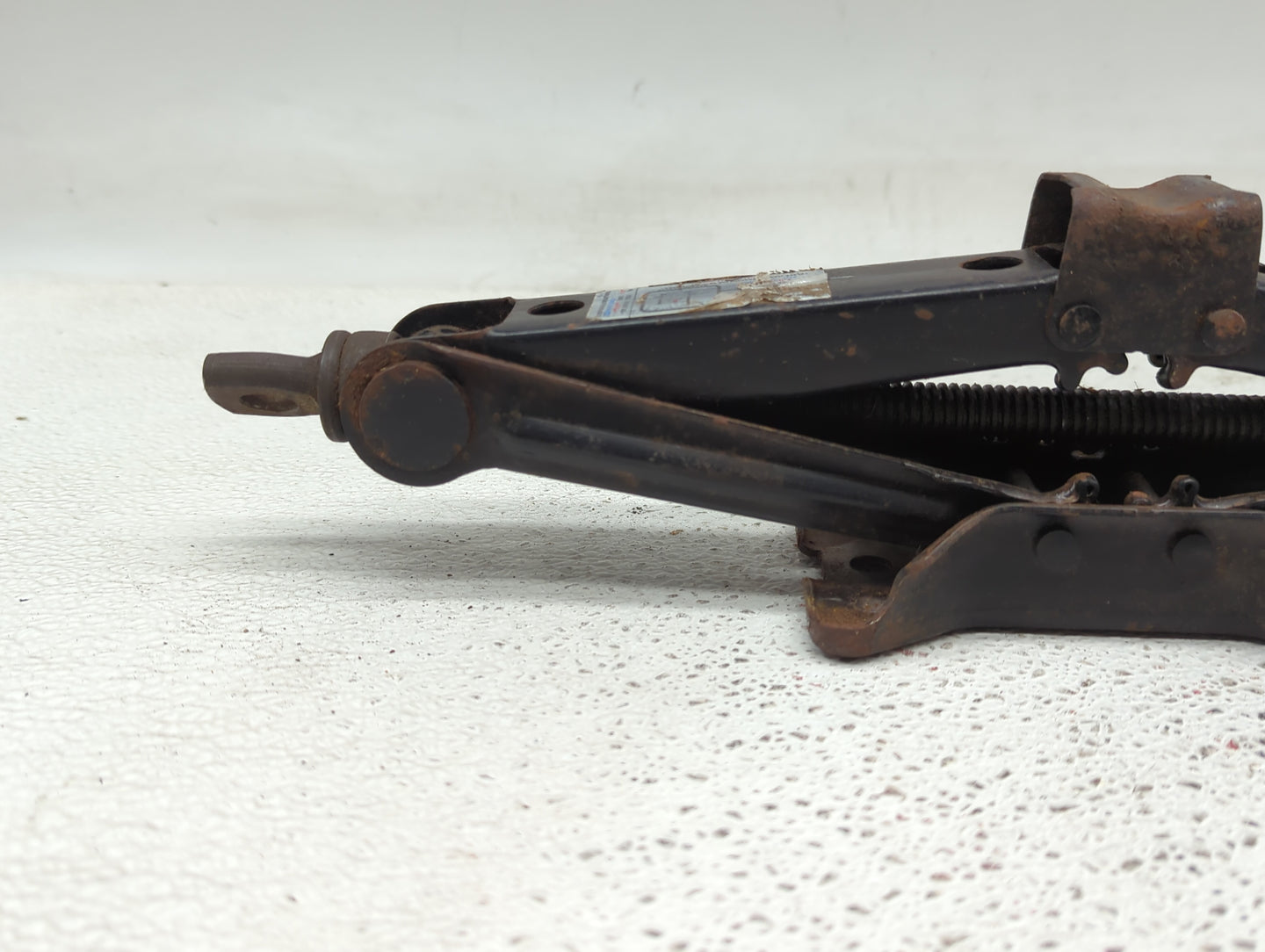 2017 Chevrolet Equinox Spare Scissor Car Jack - Oemusedautoparts1.com