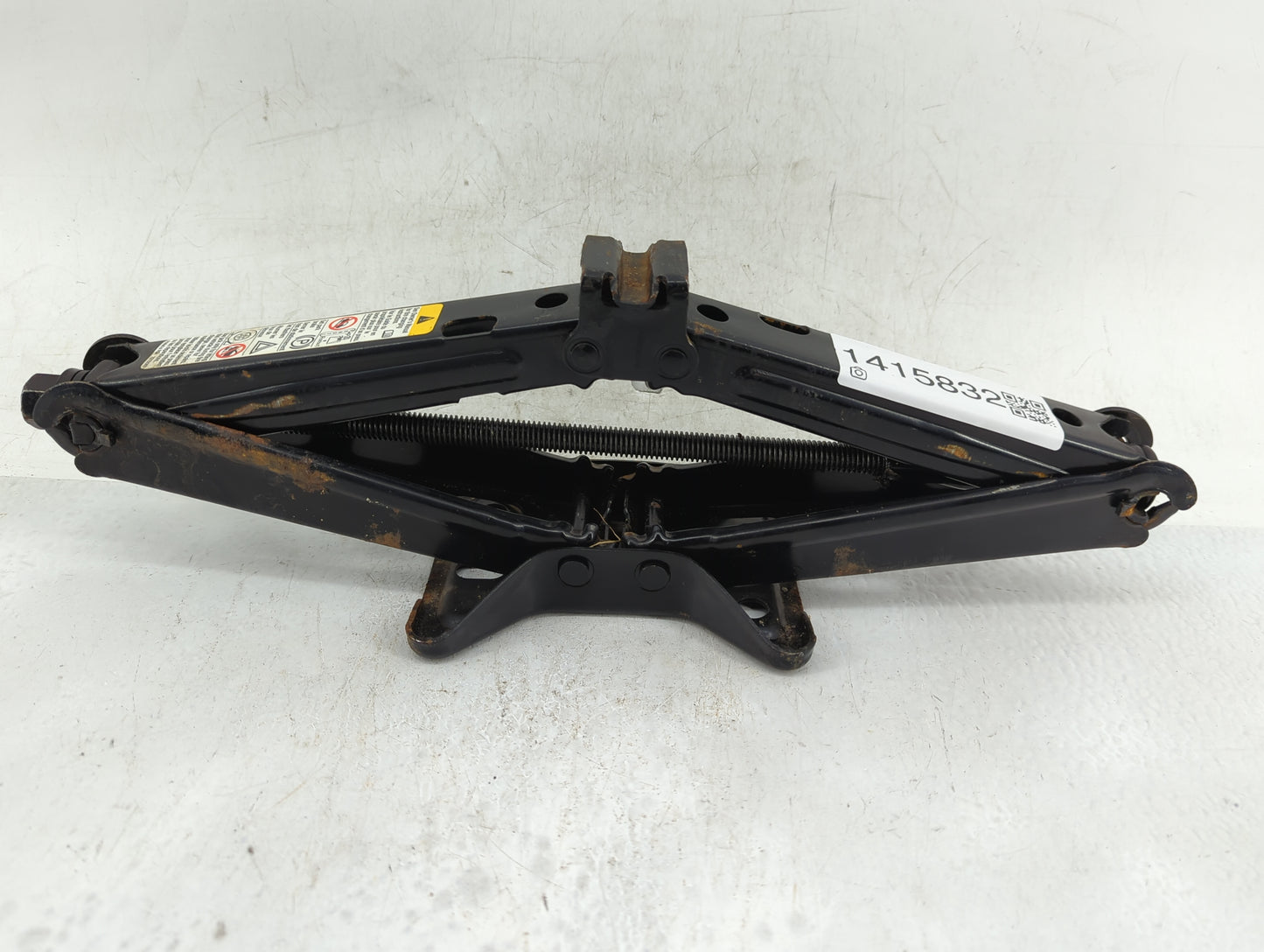 2017 Chevrolet Equinox Spare Scissor Car Jack - Oemusedautoparts1.com