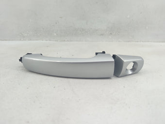 compare product 2010 Chevrolet Equinox Driver Front Left Door Handle Exterior Assembly 1415962