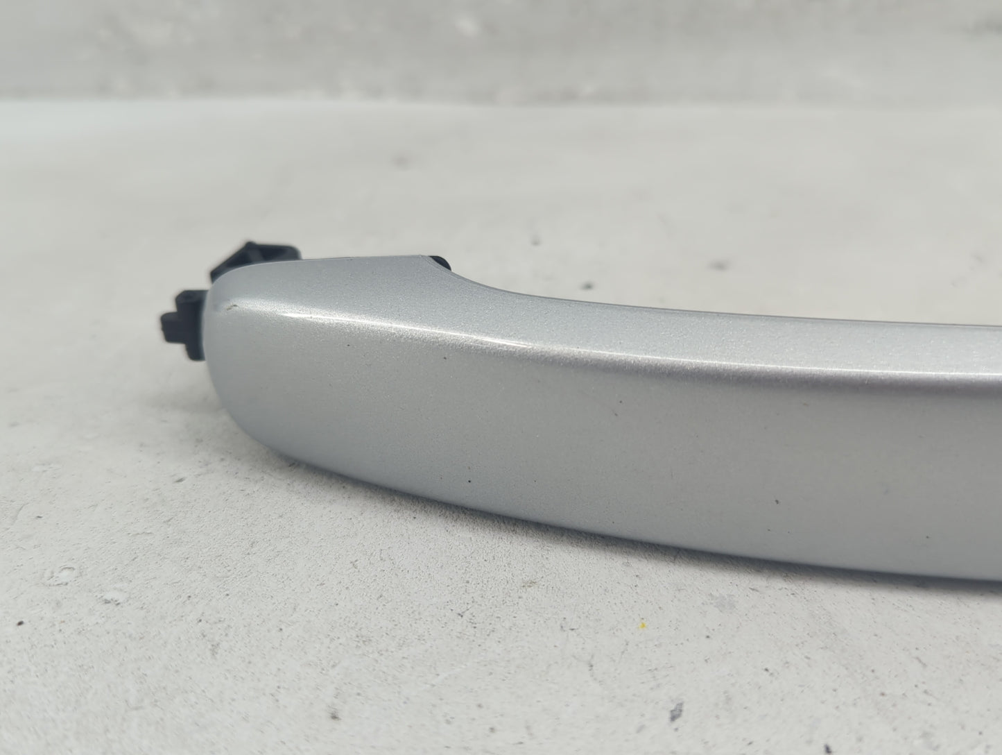 2010 Chevrolet Equinox Driver Front Left Door Handle Exterior Assembly - Oemusedautoparts1.com