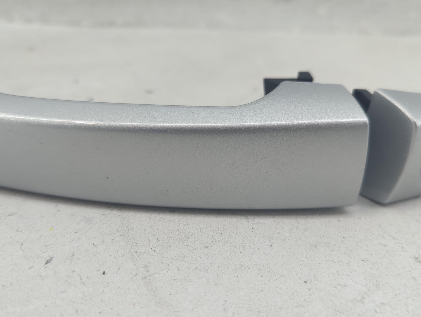 2010 Chevrolet Equinox Driver Front Left Door Handle Exterior Assembly 1415962 - Oemusedautoparts1.com
