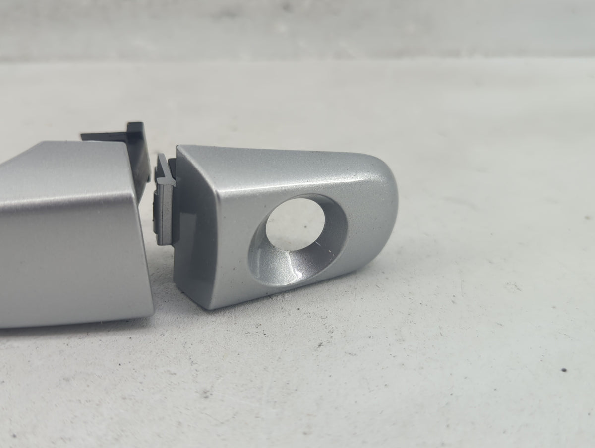 2010 Chevrolet Equinox Driver Front Left Door Handle Exterior Assembly 1415962 - Oemusedautoparts1.com