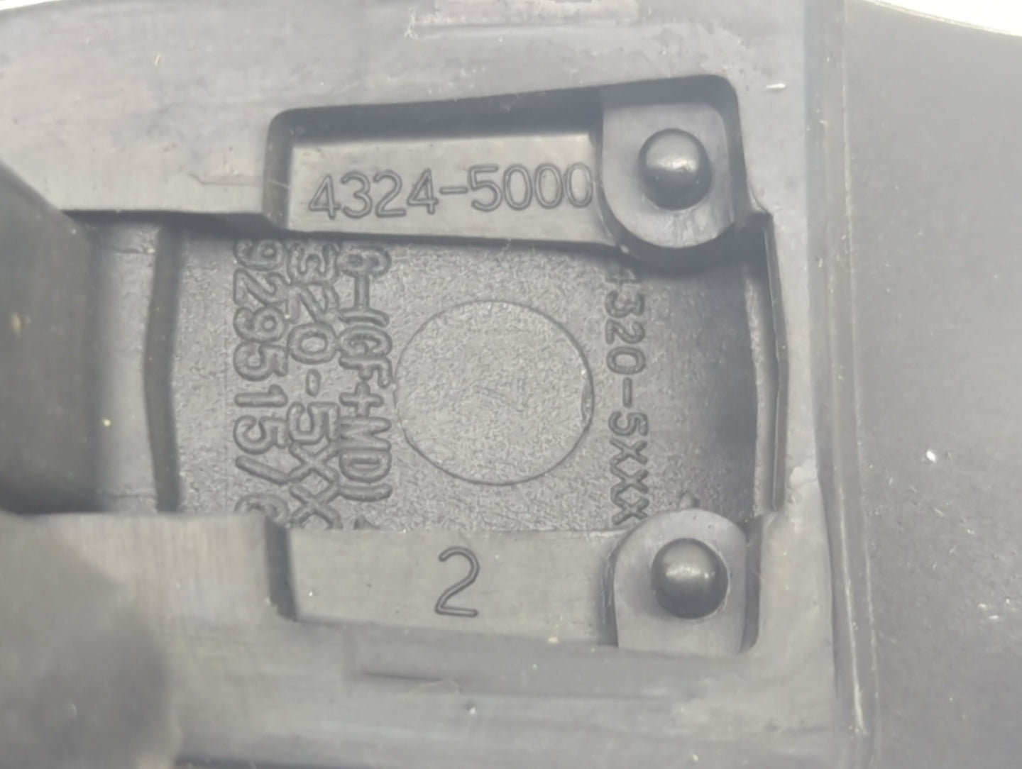 2010 Chevrolet Equinox Driver Front Left Door Handle Exterior Assembly 1415962 - Oemusedautoparts1.com