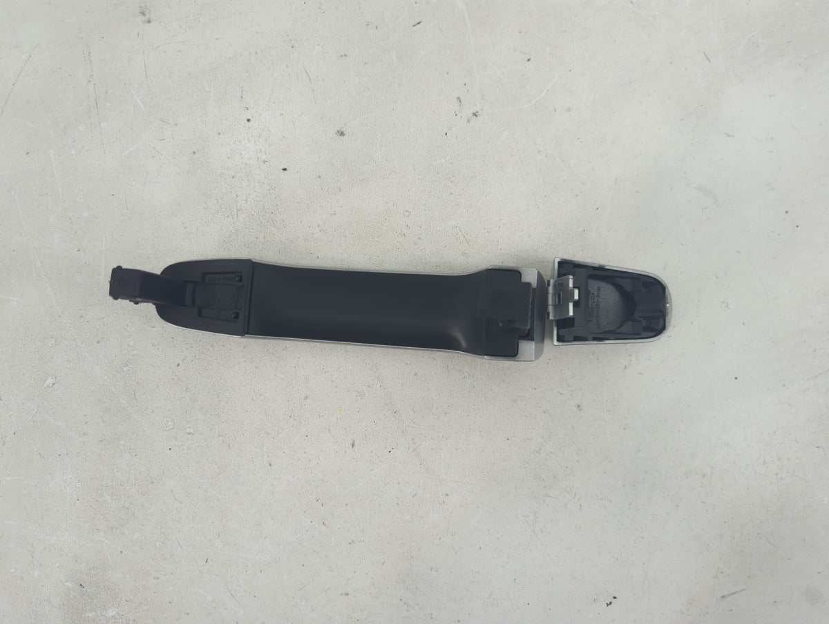 2010 Chevrolet Equinox Driver Rear Left Door Handle Exterior Assembly 1415963 - Oemusedautoparts1.com