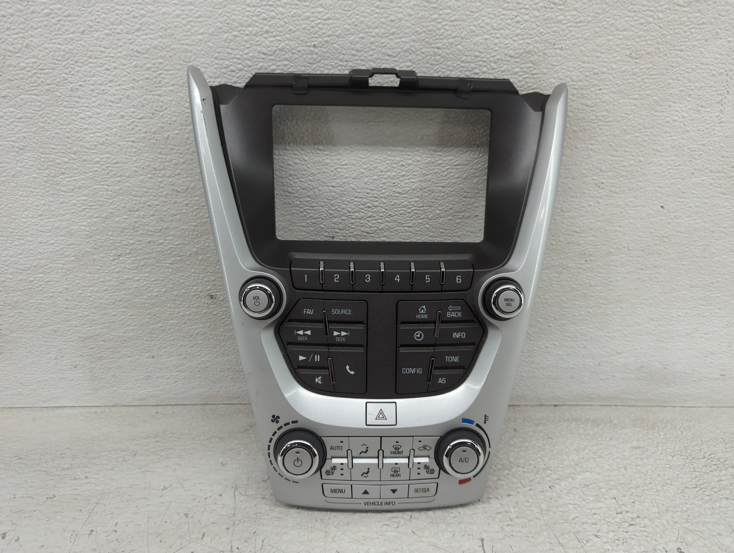 2016-2017 Chevrolet Equinox Radio Control Panel - Oemusedautoparts1.com