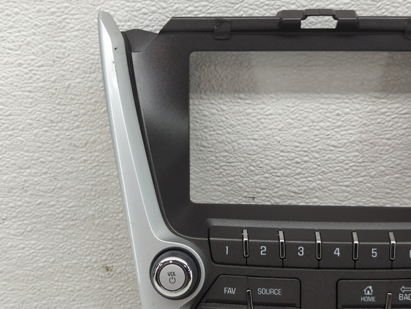 2016-2017 Chevrolet Equinox Radio Control Panel - Oemusedautoparts1.com