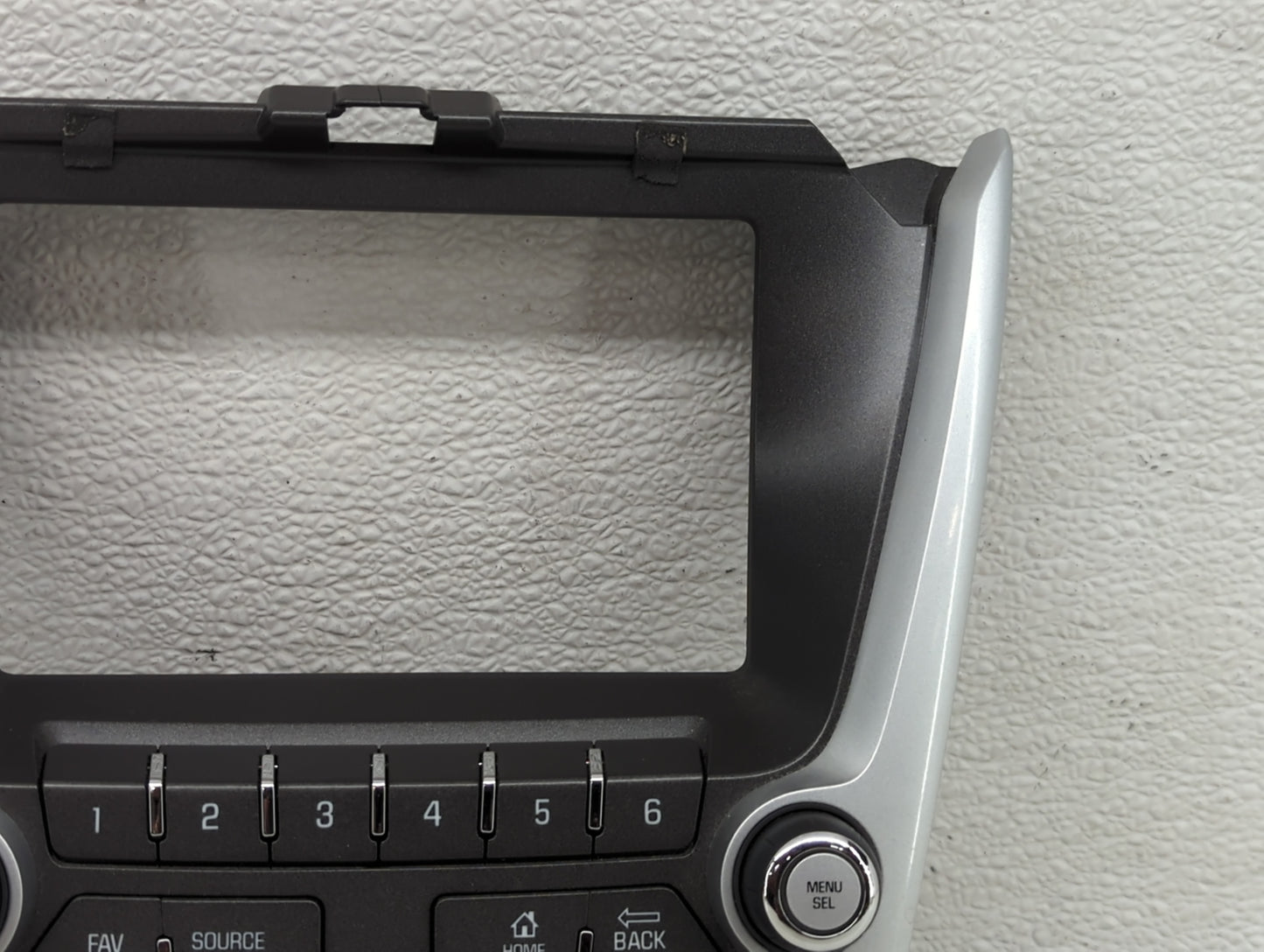 2016-2017 Chevrolet Equinox Radio Control Panel - Oemusedautoparts1.com