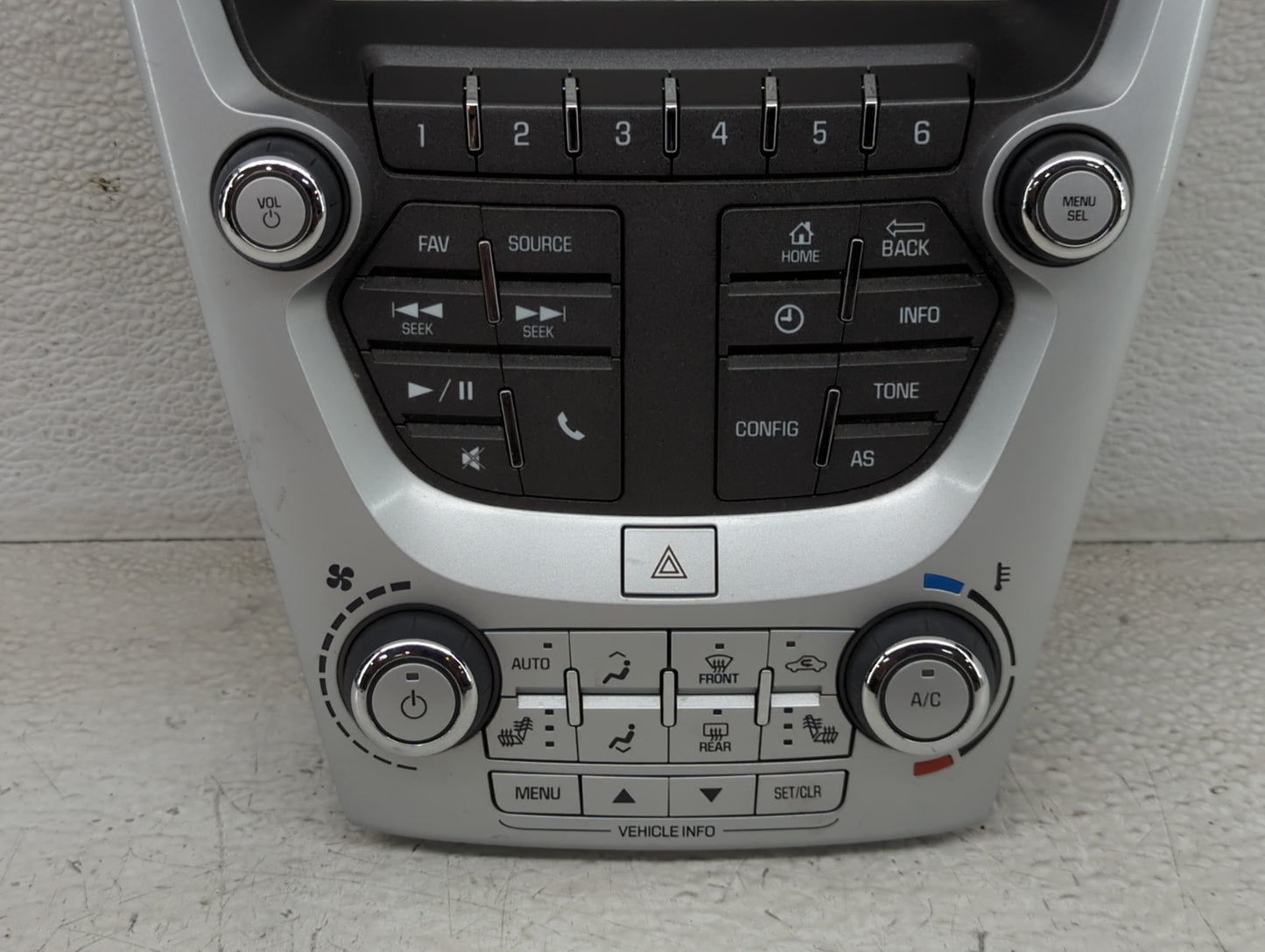 2016-2017 Chevrolet Equinox Radio Control Panel - Oemusedautoparts1.com