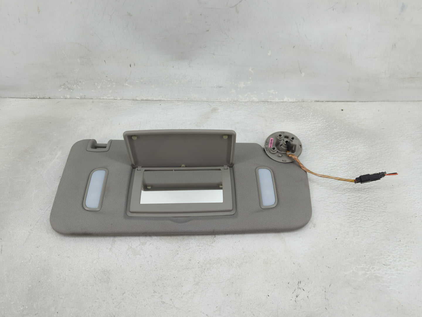 2010-2017 Chevrolet Equinox Sun Visor Shade Replacement Passenger Right Mirror Fits Fits 2010 2011 2012 2013 2014 2015 2016 