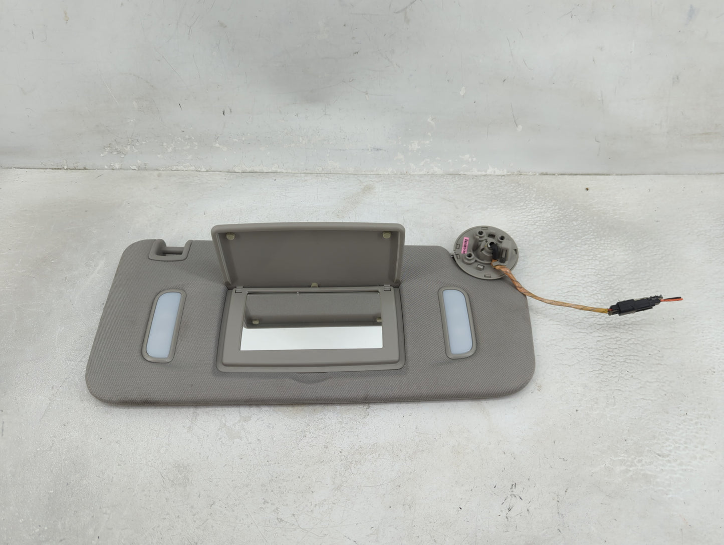 2010-2017 Chevrolet Equinox Sun Visor Shade Replacement Passenger Right Mirror Fits Fits 2010 2011 2012 2013 2014 2015 2016 