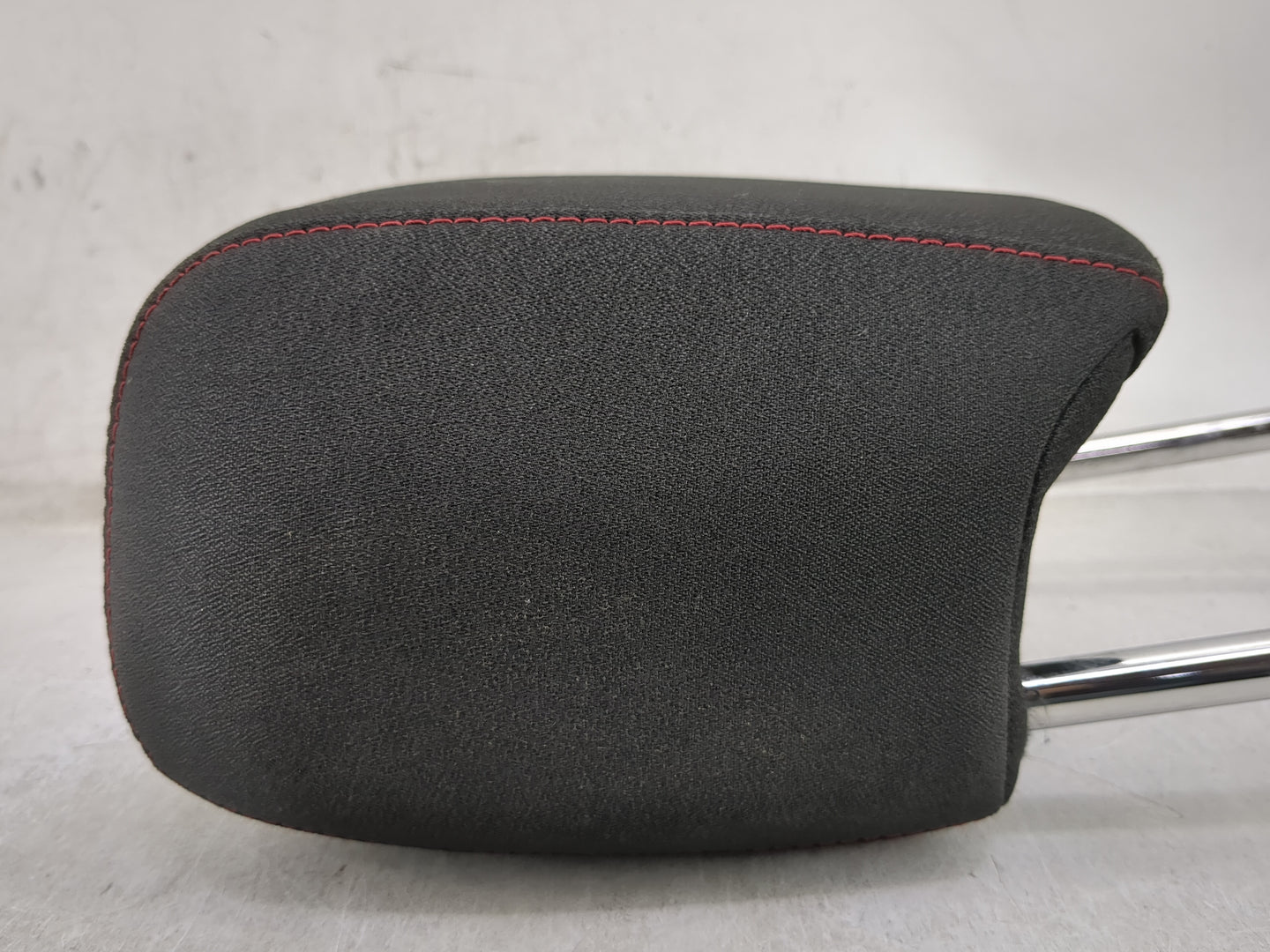 2017 Chevrolet Equinox Headrest Head Rest Front Driver Seat Black - Oemusedautoparts1.com