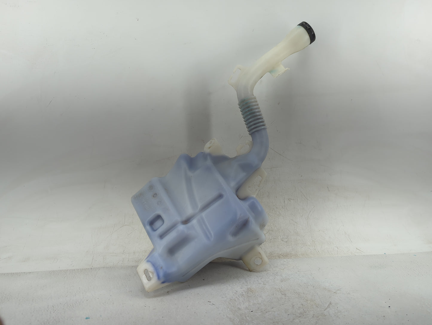 2010-2017 Chevrolet Equinox Windshield Washer Fluid Reservoir Bottle Oem - Oemusedautoparts1.com